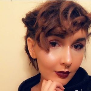 Meet your Posher, Taryn